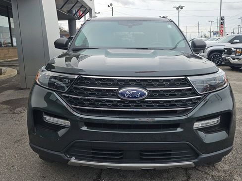 Used 2022 Ford Explorer XLT w/ Equipment Group 202A image 7