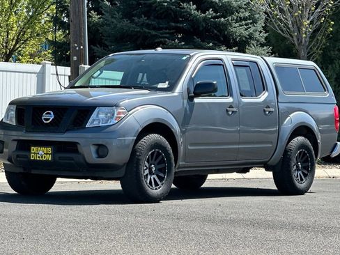 Used 2017 Nissan Frontier SV image 8