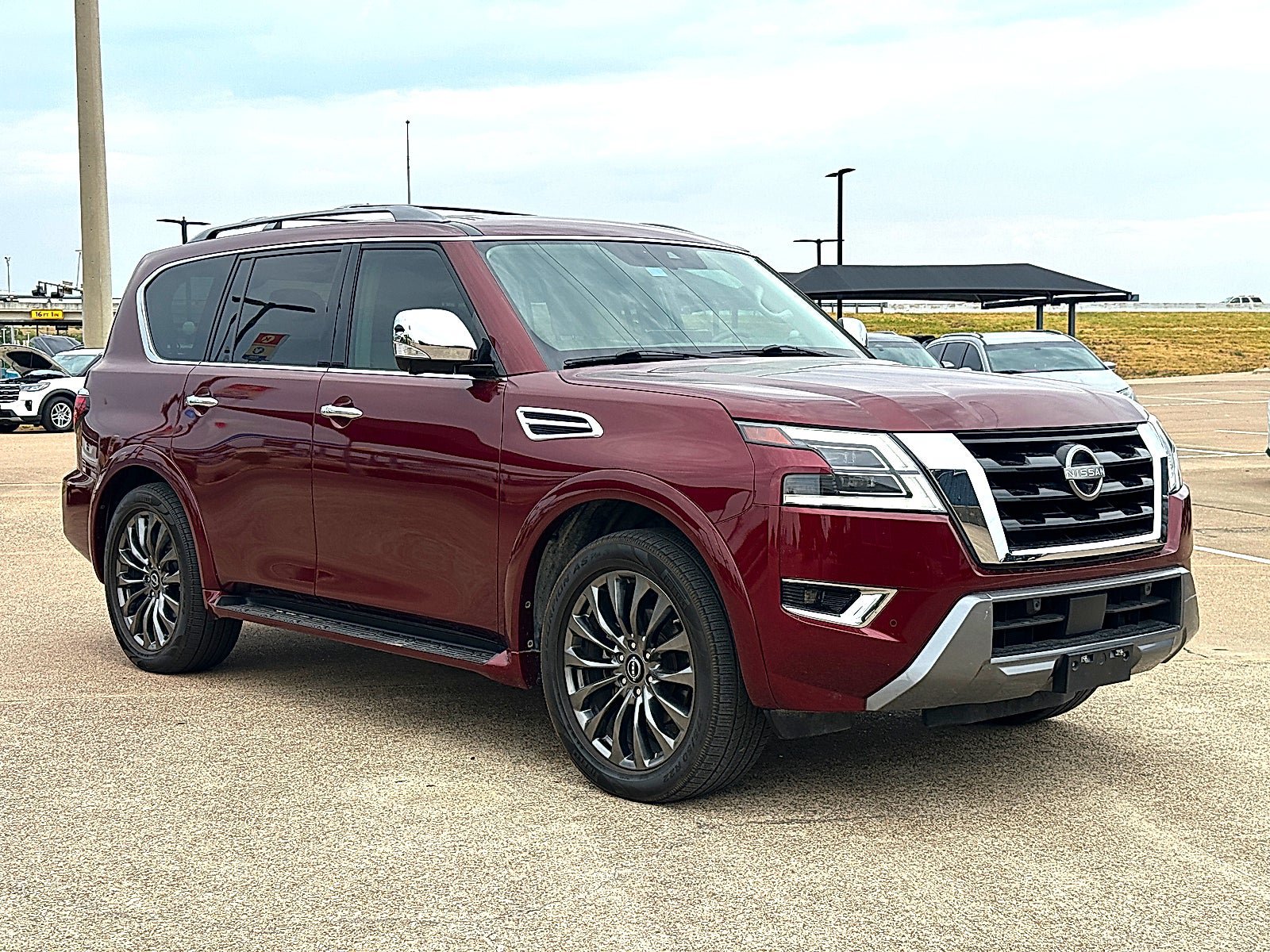 Used 2023 Nissan Armada Platinum w/ Captain's Chairs Package RWD image 10