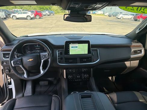 Used 2023 Chevrolet Tahoe Premier AWD/4WD image 25