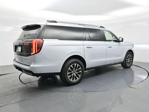 Used 2025 Ford Expedition Max Platinum image 7