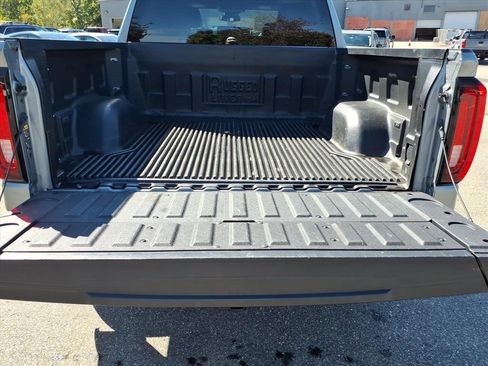 Certified 2024 GMC Sierra 1500 SLT image 10