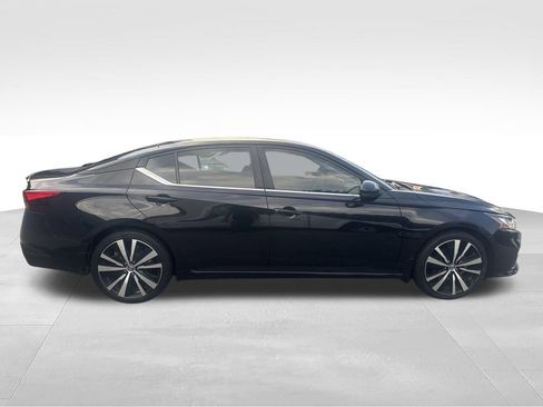 Used 2021 Nissan Altima 2.5 SR w/ SR Premium Package FWD image 5