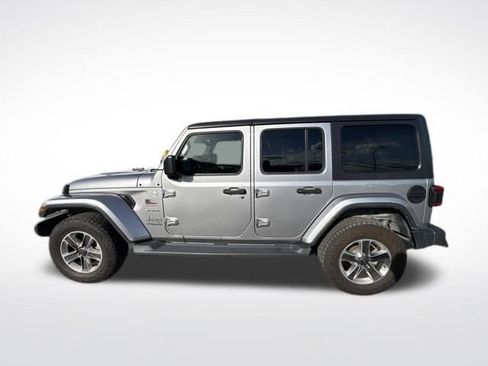 Used 2019 Jeep Wrangler Unlimited Sahara AWD/4WD image 11
