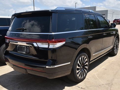 Used 2024 Lincoln Navigator Black Label AWD/4WD image 7
