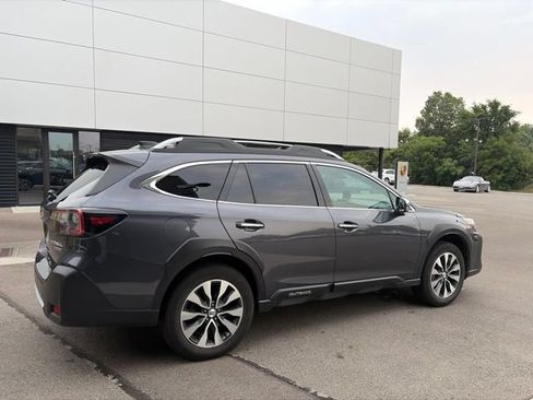 Used 2023 Subaru Outback Touring XT AWD/4WD image 3