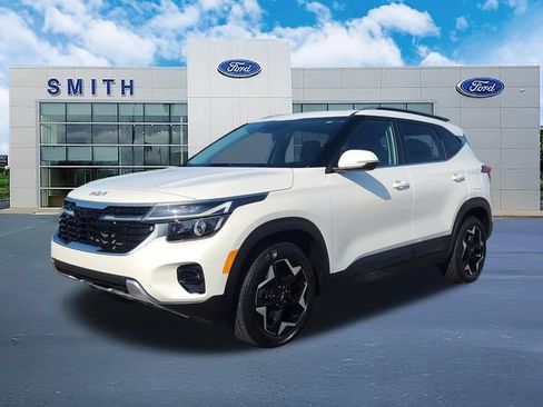 Used 2024 Kia Seltos EX AWD/4WD image 1