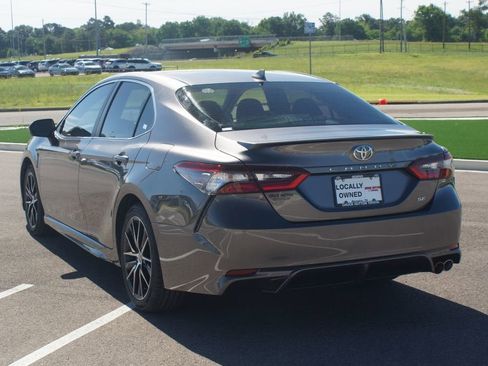 Used 2023 Toyota Camry SE w/ Audio Upgrade Package FWD image 15
