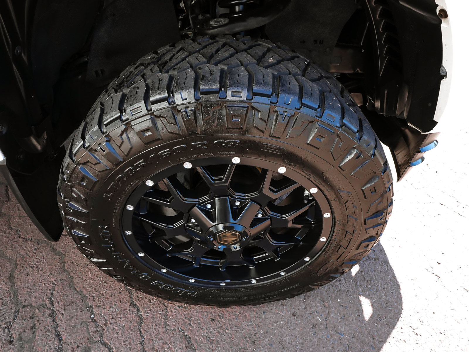 Used 2016 Toyota Tacoma TRD Sport w/ Towing Package AWD/4WD image 9