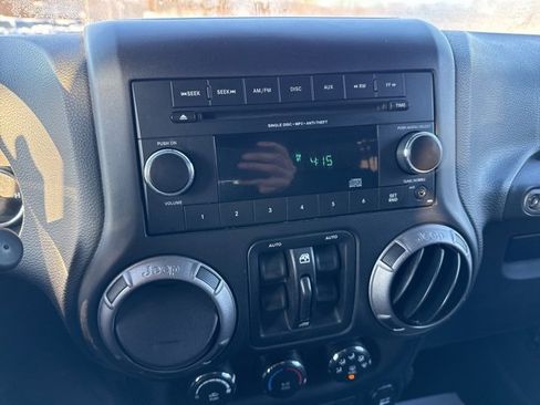 Used 2017 Jeep Wrangler Unlimited Sport w/ Quick Order Package 23S image 32