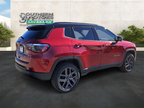 New 2026 Jeep Compass Limited w/ Sun, Sound & Navigation Group AWD/4WD image 5