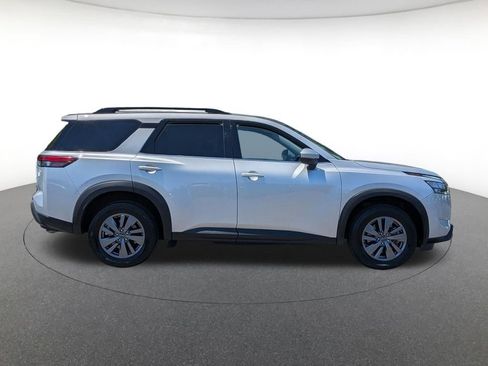 Used 2025 Nissan Pathfinder SV AWD/4WD image 4