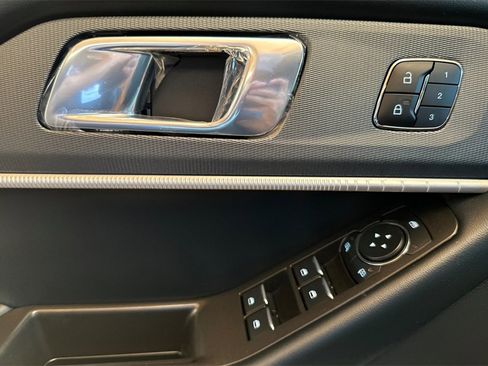 New 2026 Ford Explorer ST-Line w/ ST-Line Street Pack image 9