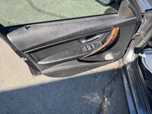 Used 2016 BMW 320i xDrive Sedan image 10