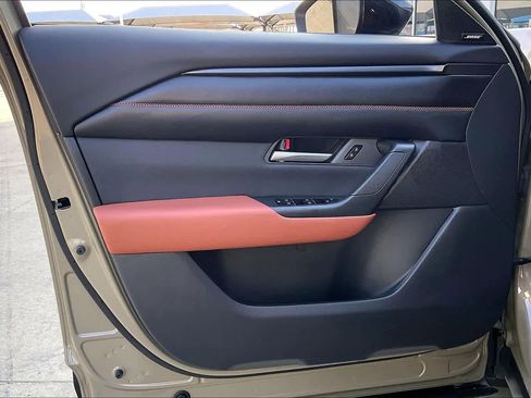 Used 2025 MAZDA CX-50 Meridian Edition w/ Apex Package image 21