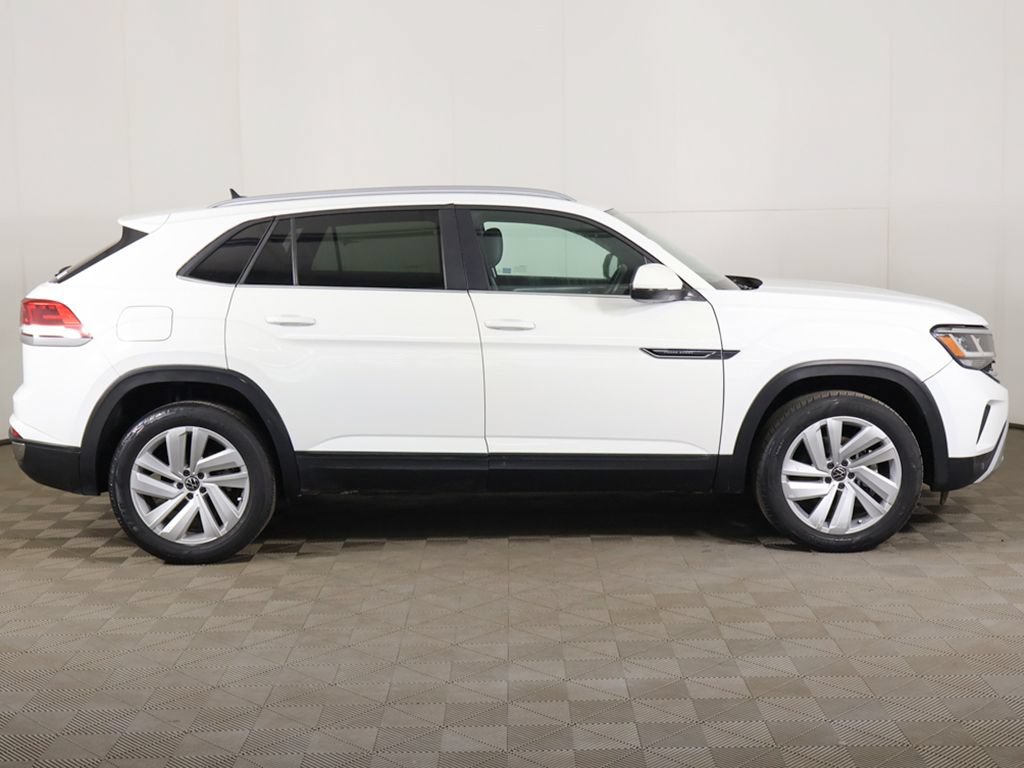 Used 2022 Volkswagen Atlas Cross Sport SE FWD image 18