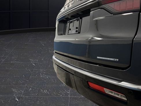 Used 2023 Jeep Wagoneer Series II w/ Premium Group I image 37