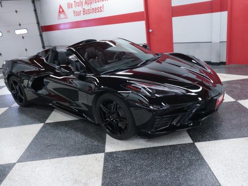 Used 2025 Chevrolet Corvette 3LT image 3