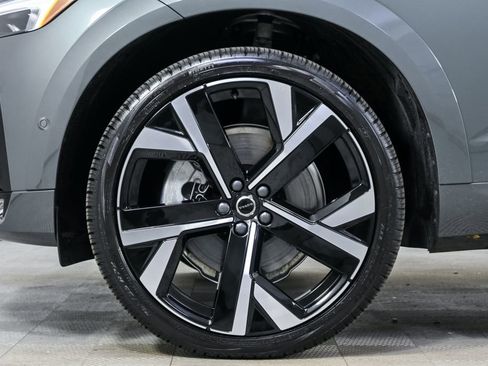 Certified 2026 Volvo XC60 B5 Ultra w/ Protection Package Premier image 42