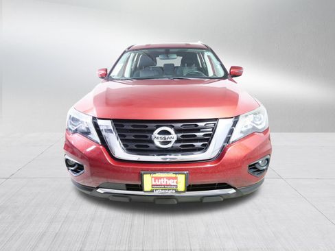 Used 2017 Nissan Pathfinder SV w/ Trailer Tow Package AWD/4WD image 2