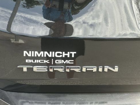 Certified 2024 GMC Terrain Denali w/ Denali Premium Package AWD/4WD image 31