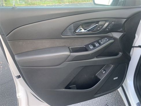 Certified 2022 Chevrolet Traverse High Country image 23