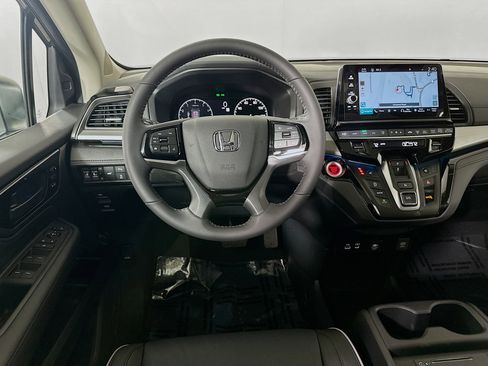 New 2026 Honda Odyssey Touring image 21
