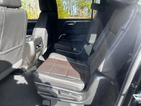 New 2026 Chevrolet Suburban High Country AWD/4WD image 15