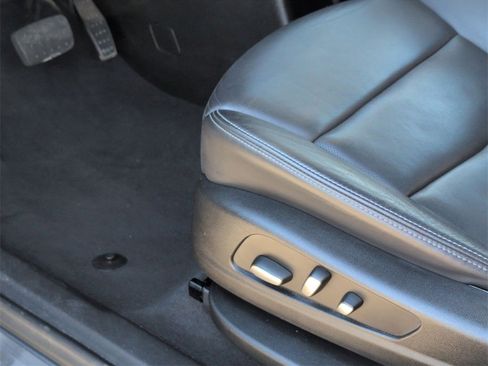 Certified 2025 Cadillac XT6 Premium Luxury image 21