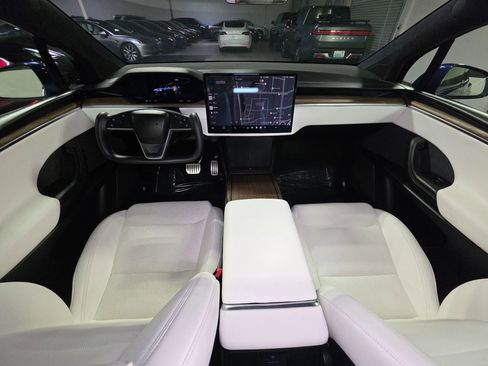 Used 2023 Tesla Model X AWD/4WD image 26