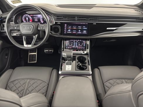 Used 2022 Audi SQ7 Prestige AWD/4WD image 17