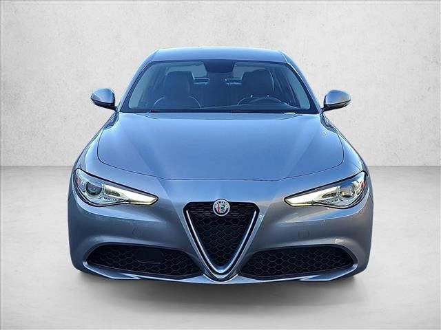 Used 2019 Alfa Romeo Giulia RWD image 2