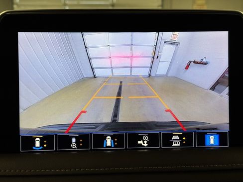 Used 2021 GMC Yukon SLT w/ SLT Premium Package image 45