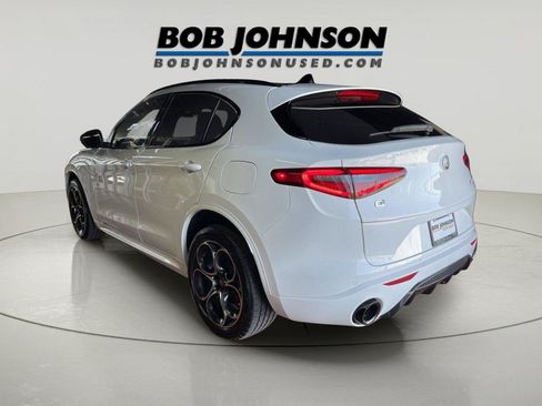 Used 2023 Alfa Romeo Stelvio Veloce AWD/4WD image 5