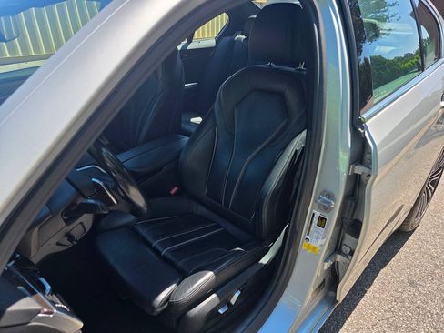 Used 2017 BMW 530i RWD image 14