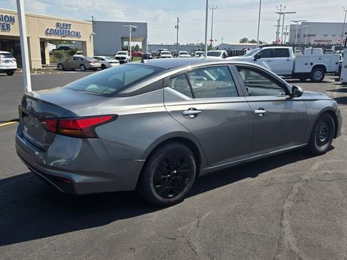 Used 2019 Nissan Altima 2.5 S FWD image 3