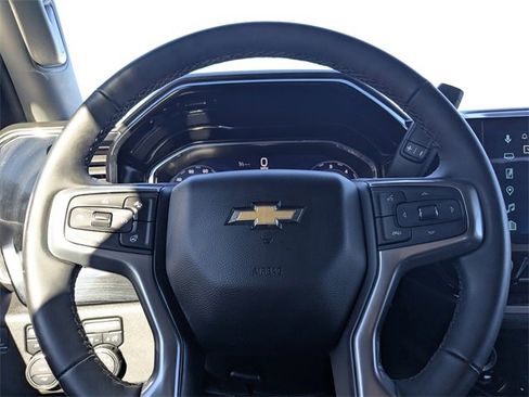 Used 2025 Chevrolet Silverado 1500 LT image 23
