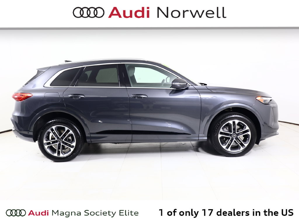 Used 2025 Audi Q5 Premium w/ Convenience Package AWD/4WD image 18