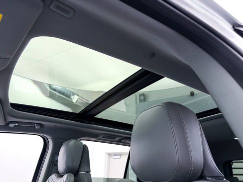 Used 2021 Lincoln Navigator Reserve w/ Luxury Package image 5