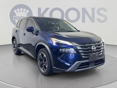 Used 2024 Nissan Rogue SV AWD/4WD image 10