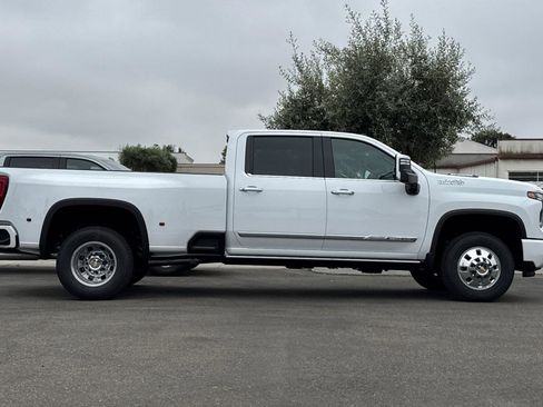 New 2026 Chevrolet Silverado 3500 High Country w/ High Country Premium Package AWD/4WD image 4