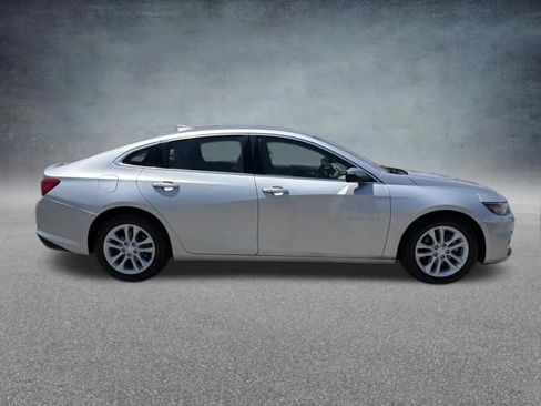 Used 2018 Chevrolet Malibu LT FWD image 5