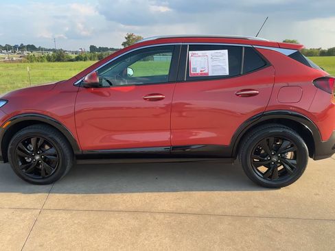 Used 2024 Buick Encore GX Sport Touring image 5