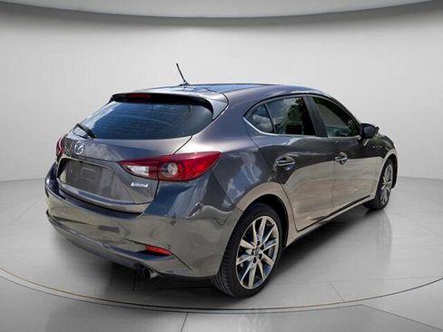 Used 2018 MAZDA MAZDA3 Touring FWD image 6