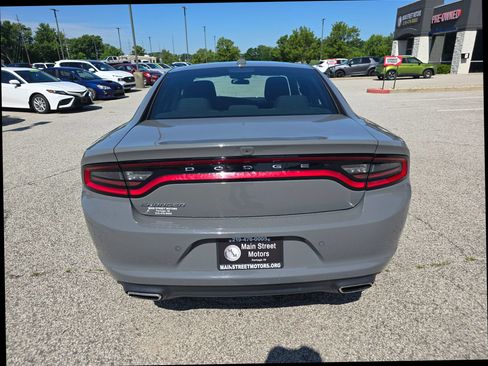 Used 2023 Dodge Charger SXT RWD image 3