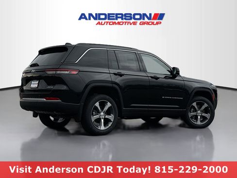 New 2026 Jeep Grand Cherokee Limited AWD/4WD image 2