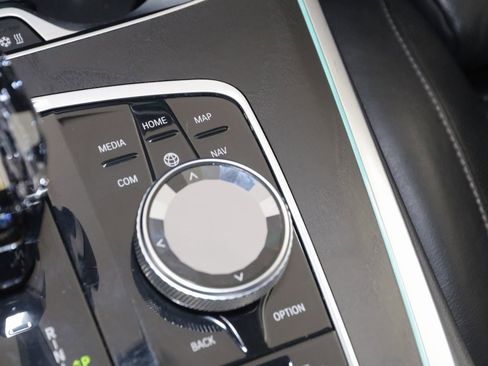 Used 2022 BMW X7 M50i w/ Executive Package image 35