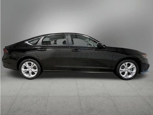 New 2026 Honda Accord LX image 7