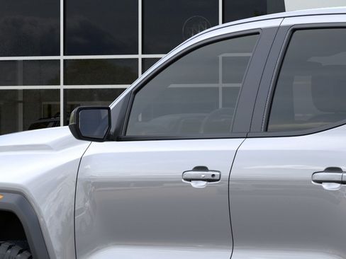 New 2026 GMC Canyon Elevation w/ Convenience Package RWD image 36