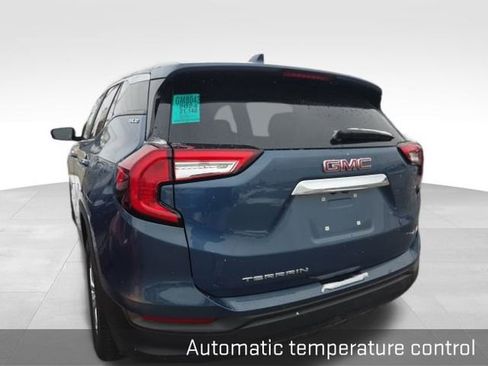 Used 2024 GMC Terrain SLE image 6